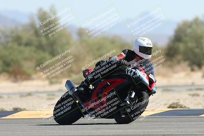 media/Oct-13-2025-Moto Forza (Mon) [[a66d839500]]/2-A Group/Session 4 Turn 7/